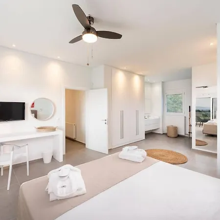 Melia With Heated Pool コス・タウン