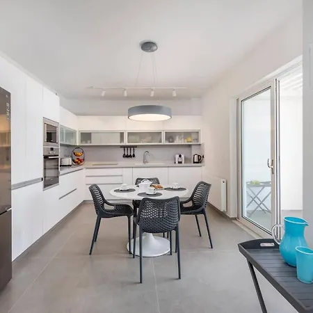 Melia With Heated Pool *