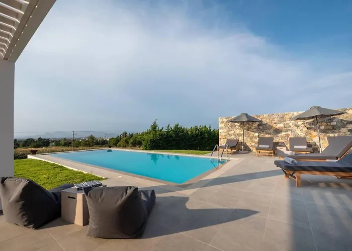 Villa Melia With Heated Pool *